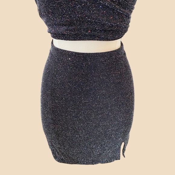 BP Metallic Sparkle V Neck Crop Top and Mini Skirt Two Piece Set - Picture 3 of 9
